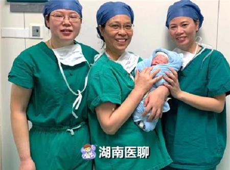 江苏少女阴道漏尿5年，尿片不离身