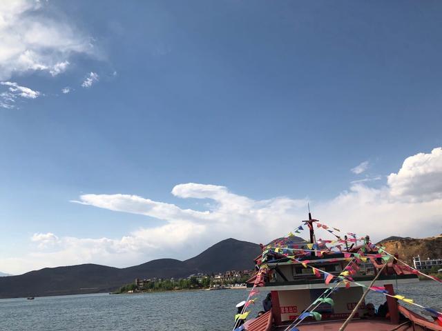 大理特色美食_大理神店美食排行榜：舌尖上的福利，到大理一定吃的10家特色小吃（大理必吃小吃）