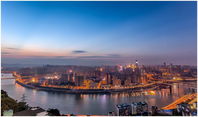 五一小长假到重庆，不可错过的李子坝半日游路线，时光都惊艳了（重庆李子坝游记）