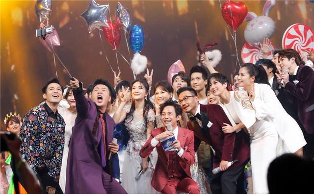 给湖南卫视的十大主持人排个名，“快乐家族”3人垫底，汪涵排第2（湖南台快乐大本营主持人有哪些人）