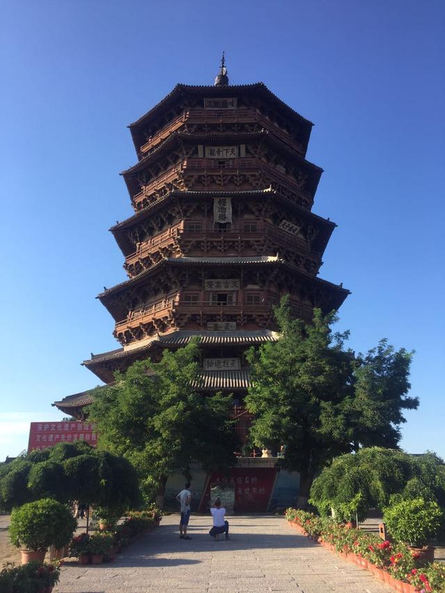 23层楼高的应县木塔，盖它用光一片森林，如今倾斜严重无人能修