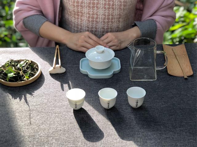 茶盘、盖碗、公道杯、主人杯，6种基础茶具怎么选？（茶具中的公道杯是什么）