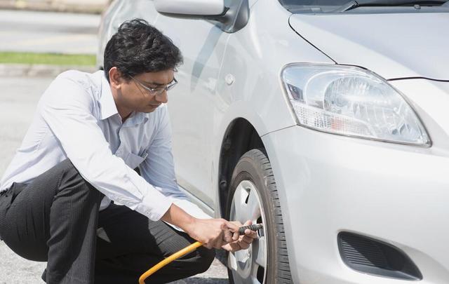 十大车载充气泵品牌_购买充气泵时这些技巧要掌握，司机朋友们一定要懂（自己用充气泵给车充气注意事项）