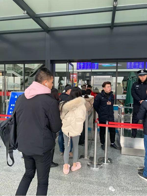 「早安·芜湖」高铁动车才可刷身份证进站，普速列车还需取票（芜湖高铁站可以刷身份证进站吗）