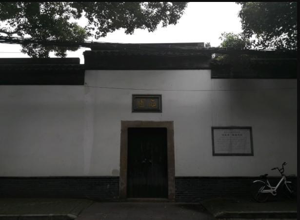 江南第一豪宅，建筑材料全部用帝王木，主人是谁这么大胆？