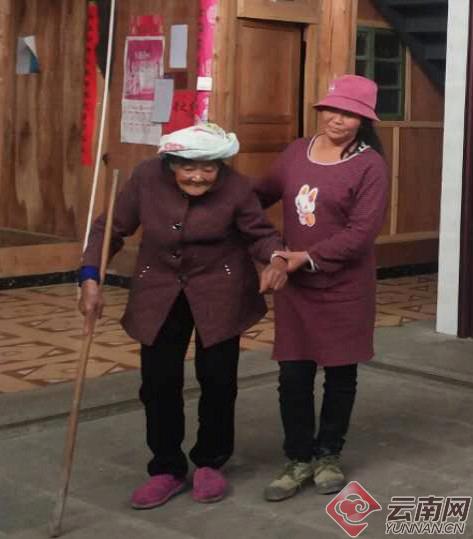 光荣脱贫户张鸭美：柔弱双肩扛重担 脱贫路上展新颜