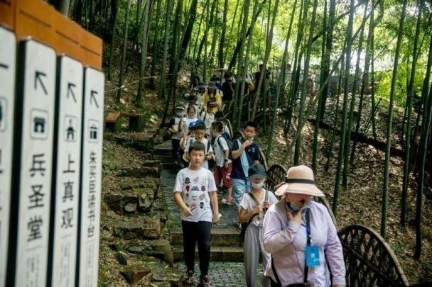 江苏苏州穹窿山推出首届沁凉季·森林童玩趣原创活动