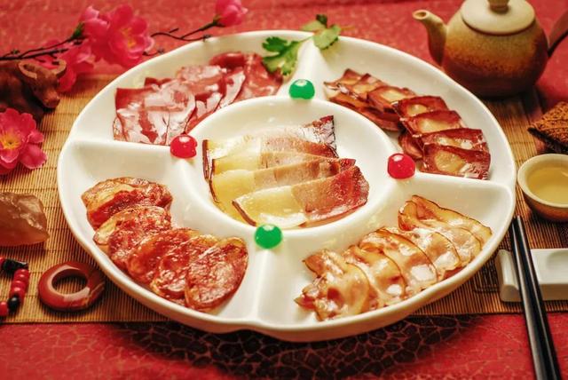 上海人年夜饭桌上少不了这12道菜（上海人年夜饭必备菜）