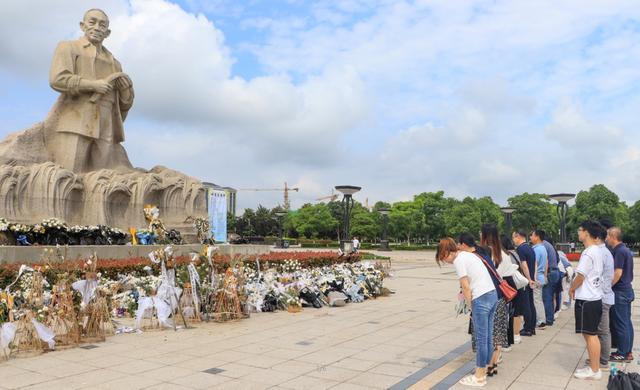 向袁隆平院士学习——江西农业大学南昌商学院主题党日活动走进袁隆平故里