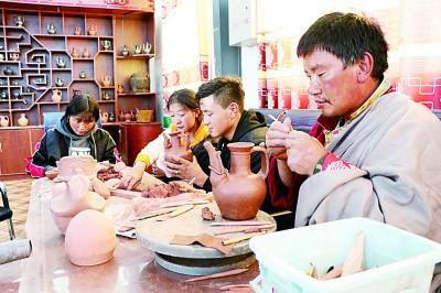 青海：构建人与自然和谐发展现代化建设新格局（结合青海生态文明建设阐述如何建设美丽中国）