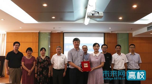 宁波翻译公司_浙大宁波理工学院举行外国语学院院长聘任仪式（浙江理工大学外国语学院院长）