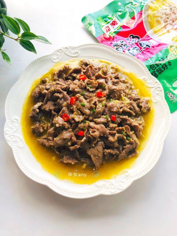 黄金针菇_学会超开胃金黄色酸汤金针菇牛肉片，生活有滋有味儿