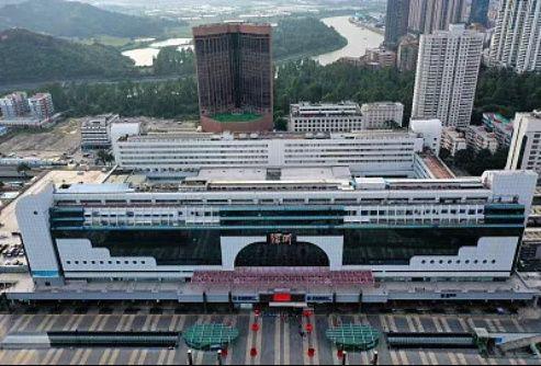 数读深圳改革开放 | 深圳铁路：从一条单线到“双十字”枢纽