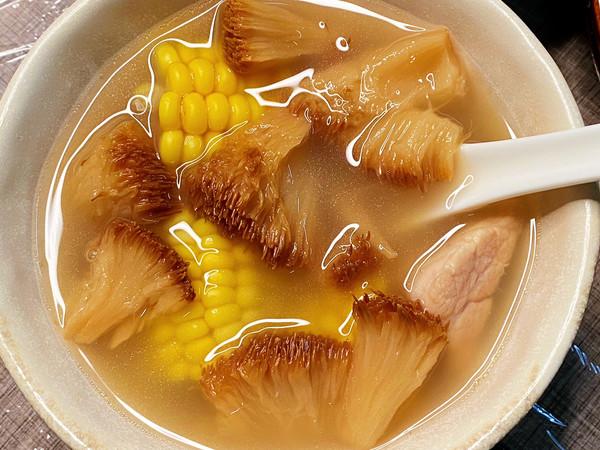 猴头菇养胃汤之玉米篇（猴头菇同什么煲汤最养胃）