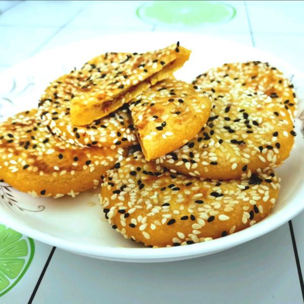 大米饼_色香味俱全，米饭配自制糖蜜桂花红薯饼，下饭绝杀
