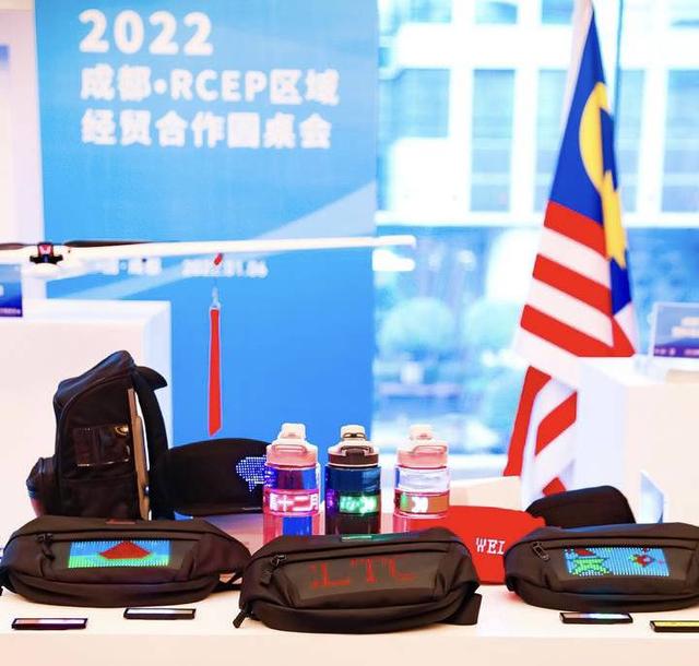 成都创客 | 一位蓉漂和他的3次跨界：以像素艺术构建全球文化交流桥梁