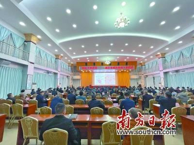 广州人民公园_专家传经送宝 助建公园城市