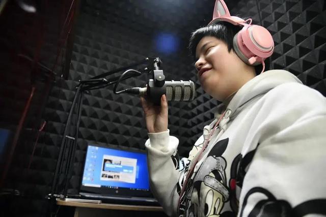 长宁视障女孩马寅青：年营入百万的残疾人创业指导师