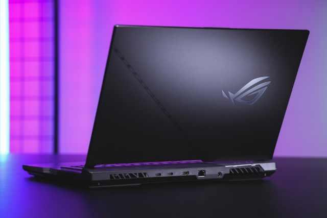 ROG枪神6游戏本首发速评：RTX 3070Ti笔记本电脑GPU带来38.5%提升 畅玩2K游戏