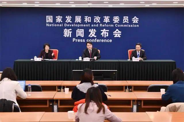 重磅！浙江要让大学生“创业自由”，贷款10万以下政府兜底，3年后8成家庭年入10万~50万元