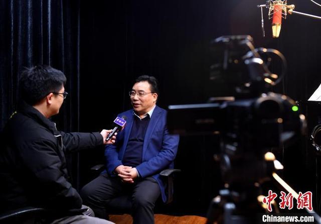 中国新闻社发布公益歌曲《雪燃烧》献礼2022北京冬奥会