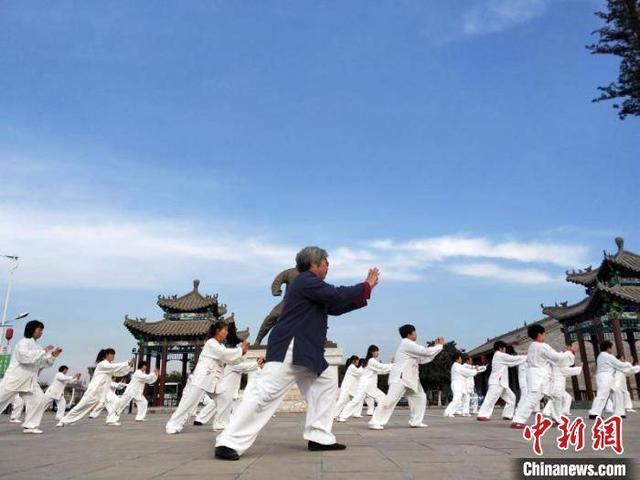太极拳5项国际标准获得投票通过，中国武术国际化迎新里程碑（2005年5月,中国国家武协定每年5月为太极拳月）