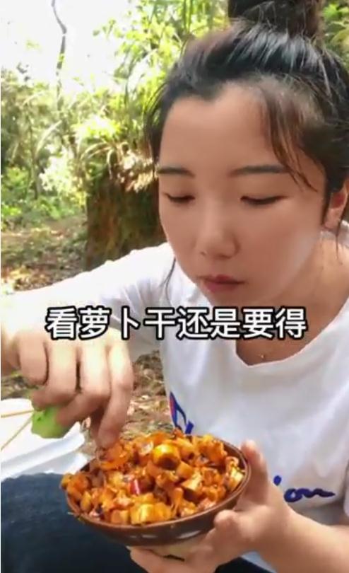 98年重庆女孩和闺蜜回乡创业做咸菜：这份工作有意义