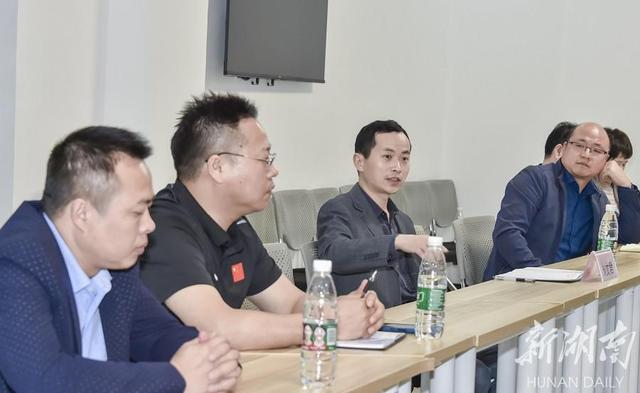 搭建合作平台 引企拓岗促就业