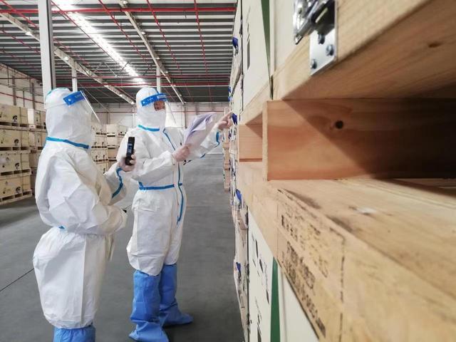 外贸订单“失而复得”，上海海关助力加工贸易复产达产（加工贸易复出口）