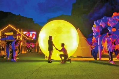 新郑园博园在哪里_探秘萤火虫、星空下露营、城堡烟花…… 郑州夏日的浪漫，天黑不打烊