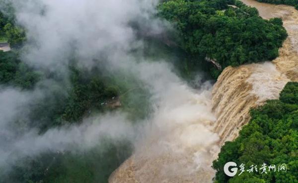 黄果树瀑布简介_震撼！黄果树瀑布迎来今年最大水量，场面蔚为壮观（近期黄果树瀑布水量）