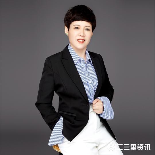 「创业100」自己打碎金饭碗，她只身创业如今已成立集团公司（一位创业者）