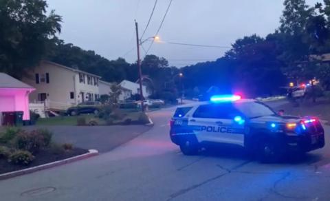 美国一前市长家中发现两具遗体 警方称严重腐烂无法辨认