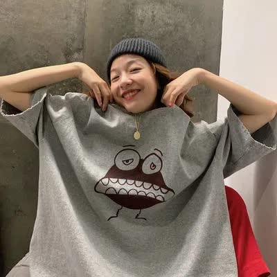 微胖女生穿宽松T恤太显胖？