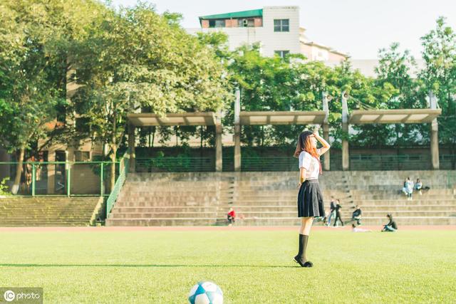 亚文化视角下的“女生节”：青年身份认同的实现（给青年亚文化下定义）