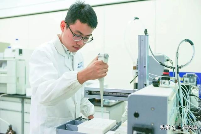 深耕城乡水体污染治理，这位大学生的创业之路→（对于水污染现象,当代大学生可以做点什么）