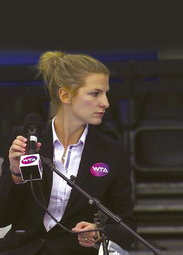 威博士_后威时代波兰美女裁判惊艳澳网 险遭大阪直美爆头在读博士才貌双全