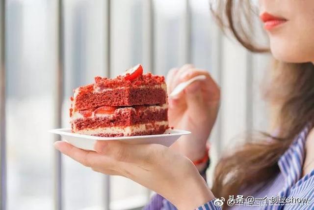 这家1亿人都吃过的甜品店，如何做到月销售 1 亿元，日卖近4万单（甜品一个月销售数量）