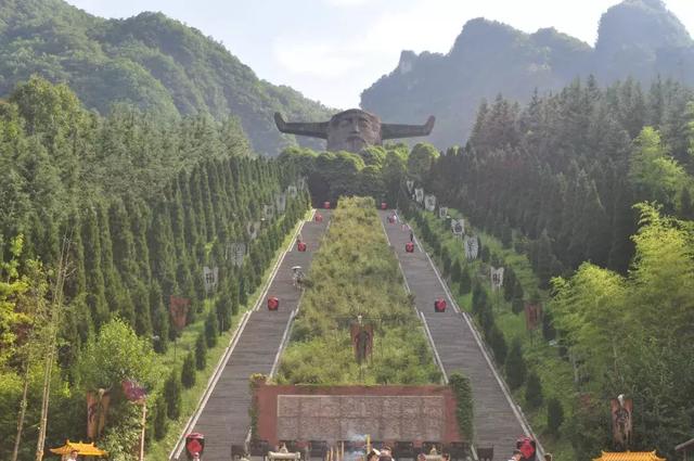 孕育了无数生命的神农架，究竟有多少秘密？（神农架的神秘）