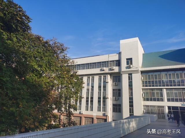 河北金融学院，最强专业分堪比河北经贸大学差专业，咋选？（河北经贸大学的金融专业怎么样）