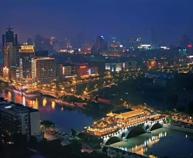 牙尖拾怪 | 细数那些在成都开店的明星们（成都牙尖帮）