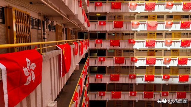 香港回归前，这群富豪倾家荡产救祖国（香港富豪爱国）