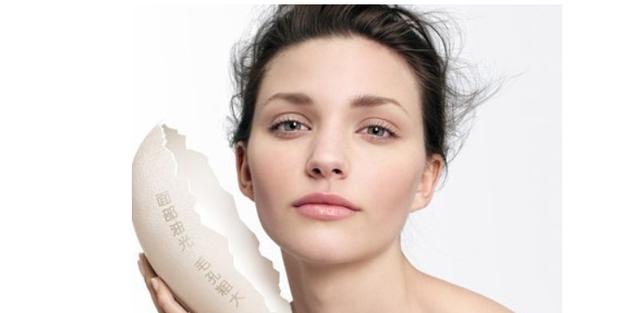 美白淡斑_公认好用的4款美白淡斑精华：倩碧提亮肤色，城野医生是新晋黑马（淡斑olay和城野医生377精华）