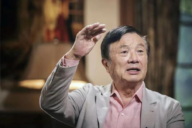 43岁创业，靠两万元白手起家，造就中国最强民营企业（最年轻的创业成功者白手起家）