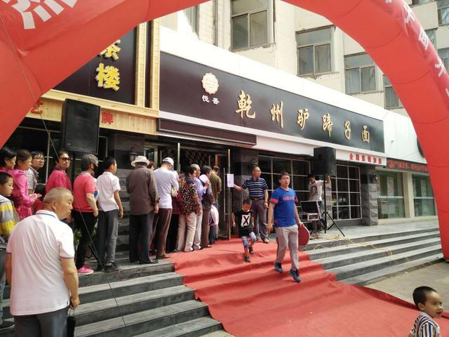 从3次创业失败到小吃店日均营业额过万，他总结了4条经验教训（小吃店成功案例心得）