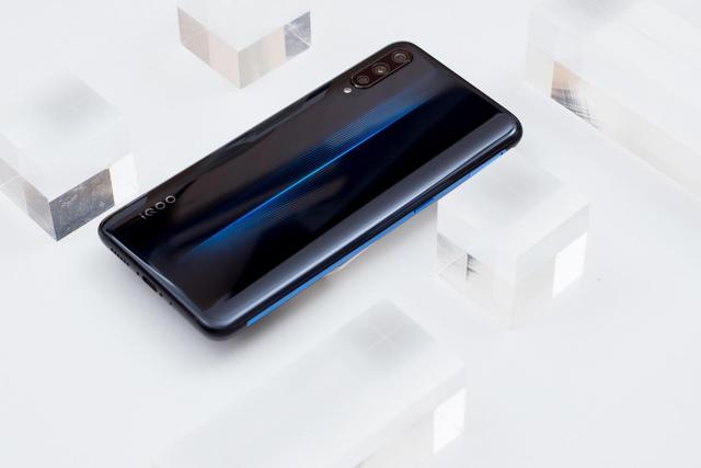 vivo的语音助手叫什么_超强Jovi智能语音助手，原来iQOO 的AI技术还能这样玩？（iqoo能语音唤醒jovi吗）