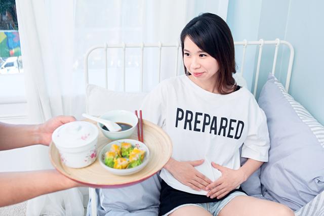 月子中心坐月子真的好？（坐月子是月子中心好还是在家请月嫂好）