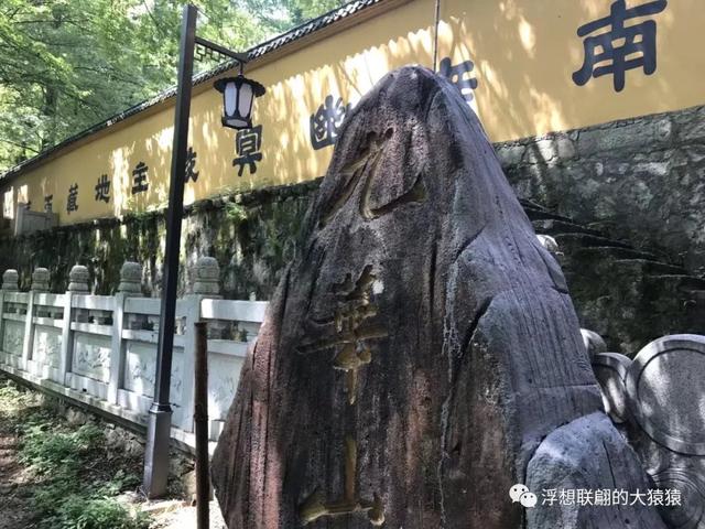 跟我走一圈，也相当于游览了四大佛教名山之一的九华山啦（佛教圣地四大名山九华山）