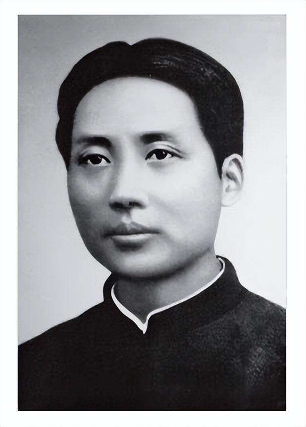 伟人瞬间：青年毛主席俊秀，与周总理朱老总站在一起笑得很开心