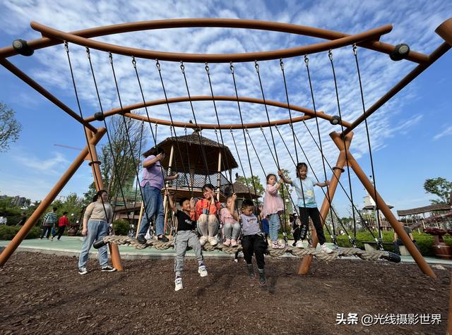 重庆又添遛娃好去处（重庆铜梁中央公园儿童游乐场）